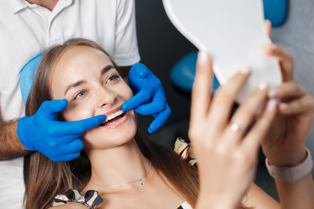 Нарощування зубів: методи, переваги та недоліки